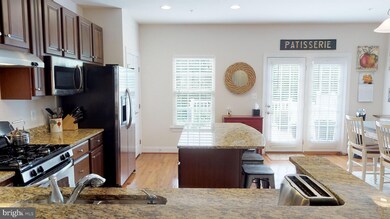 12446 Horseshoe Bend Cir, Clarksburg, MD 20871 - photo 7