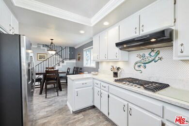 2300 Carnegie Ln unit 5, Redondo Beach, CA 90278 - photo 4