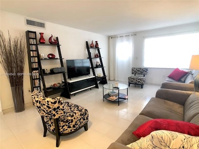 1575 Euclid Ave unit 503, Miami Beach, FL 33139 - photo 5