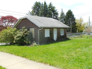 Detached 2 car garage