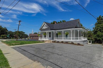 402 Lawsonville Ave, Reidsville, NC 27320 - photo 2