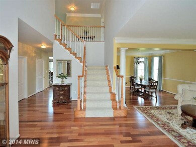 42671 Leaflet Ln, Chantilly, VA 20152 - photo 2