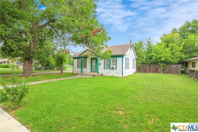 968 E Cedar St, Seguin, TX 78155 - photo 6