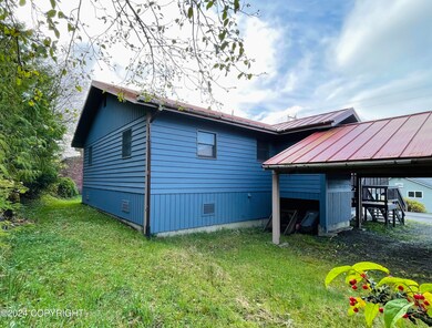 606 Oceanview Dr, Craig, AK 99921 - photo 5