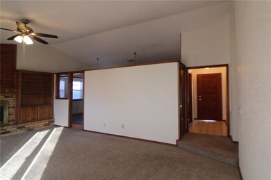 2124 NE 11th St, Moore, OK 73160 - photo 4