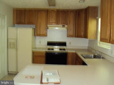 1302 Kings Crest Dr, Stafford, VA 22554 - photo 5