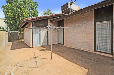 3160 E Clarendon Courtyard 2