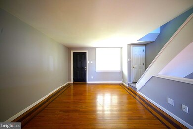 1071 Oakwood Dr, Glenolden, PA 19036 - photo 5