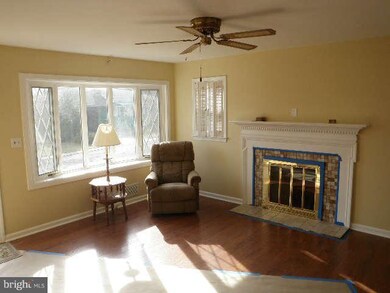 1108 Mchenry Dr, Glen Burnie, MD 21061 - photo 3