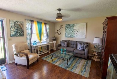 1806 Monroe St, Waynesboro, VA 22980 - photo 4