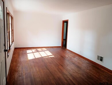 713 Richards St, Kilgore, TX 75662 - photo 3