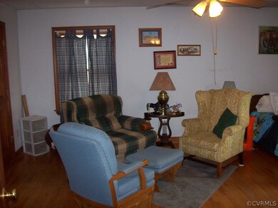 1057 Smithfield Rd, Saint Stephens Church, VA 23148 - photo 6