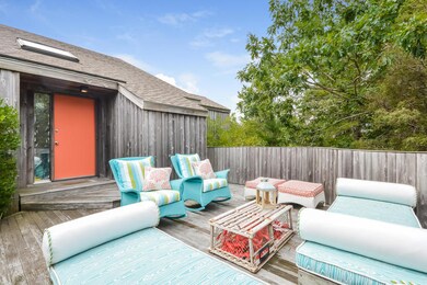 032-photo-porch-6189722