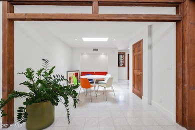 05-Dining Room