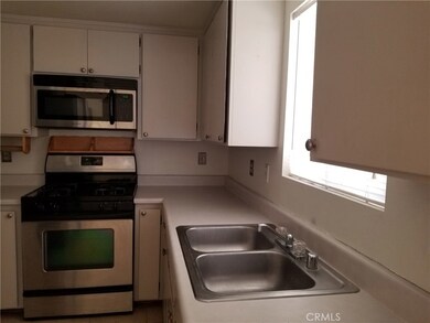 6830 Ivanpah Ave, Twentynine Palms, CA 92277 - photo 7