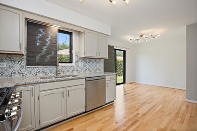 166 Dunbar Ln, East Dundee, IL 60118 - photo 6