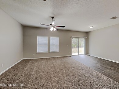 11484 Tori Ln, Jacksonville, FL 32218 - photo 2