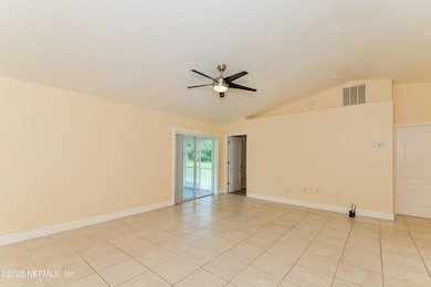 003-photo-living-room-9485472