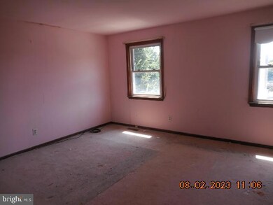 313 Patricia Ln, Secane, PA 19018 - photo 6