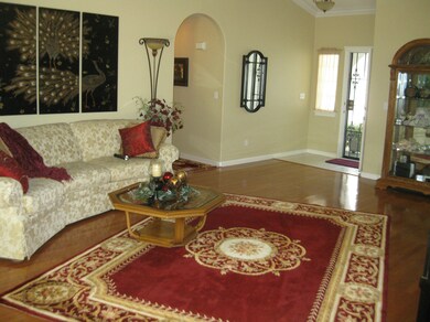 FRONT ROOM 2