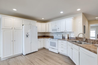 112 Northlight Way unit 53, Fitchburg, WI 53711 - photo 3