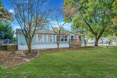 3 Betsy Ross Dr, Bohemia, NY 11716 - photo 3