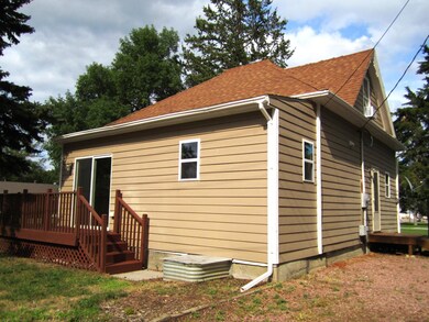 Side View & Deck