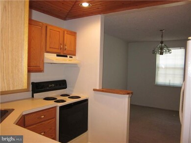 8 Carter Braxton Bldg unit 8, Blackwood, NJ 08012 - photo 5