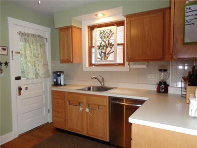 Kitchen- breakfast nook 8x6 (currently being used 
