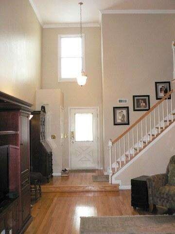 4874 Turnberry Dr, Hoffman Estates, IL 60010 - photo 2