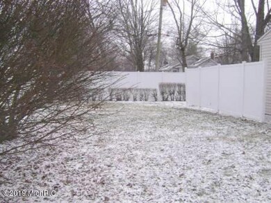 1628 Huron St, Niles, MI 49120 - photo 4