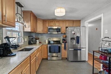 898 Read St, Attleboro, MA 02703 - photo 2