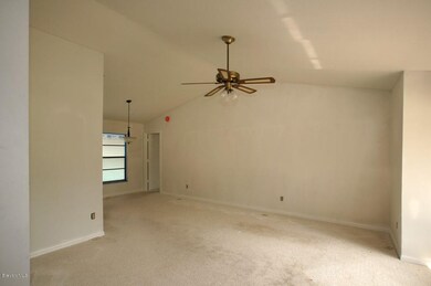 Newfound Harbor 2095 - Living Dining (Me