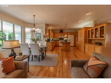 2263 Lakeview Dr, Eugene, OR 97408 - photo 7