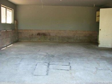 Garage.