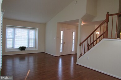 13222 Ladybank Ln, Herndon, VA 20171 - photo 4