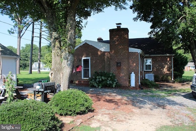 596 Jessie Dupont Memorial Hwy, Burgess, VA 22432 - photo 4