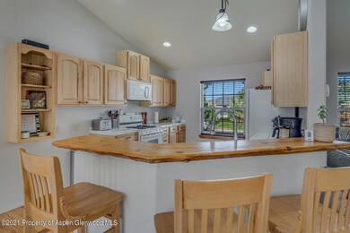 08_1357_Firethorn_Drive008_mls