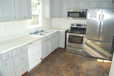 31 Woodland St, Holyoke, MA 01040 - photo 7