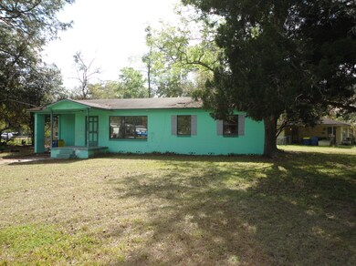 10624 Pine Estates Rd E, Jacksonville, FL 32218 - photo 2