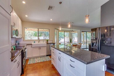 2755 E Leonora