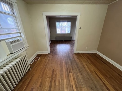 4323 Ludwick St, Pittsburgh, PA 15217 - photo 5