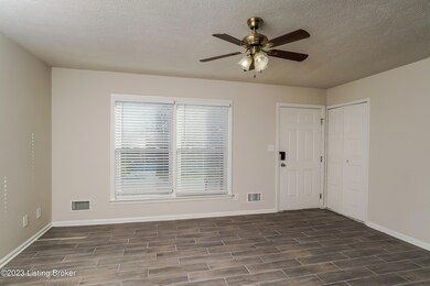 020-photo-living-room-13382411