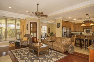 8_Living Room