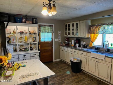 04 Kitchen (2)