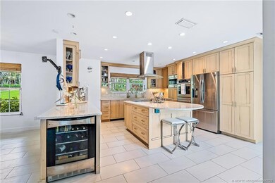 Gourmet Kitchen with built in Wine Cooler