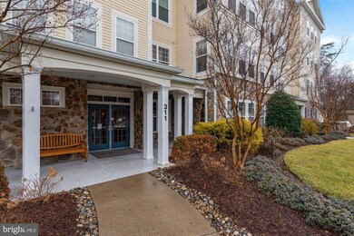 Lakeland Ridge Condominiums unit 101, Gaithersburg, MD 20878 - photo 2