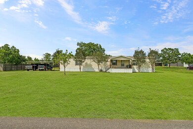 10407 Harry Dr, Needville, TX 77461 - photo 3