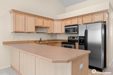 Kitchen_Dining_2