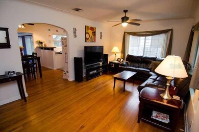 1112 15th St N, Saint Petersburg, FL 33705 - photo 4